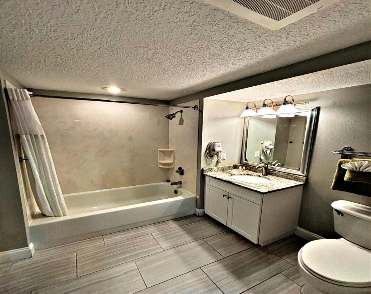 Vacation In Comfort And Luxury - 3 Bedroom Direct Oceanfront - Wyndham Ocean Walk Resort 2425 デイトナ・ビーチ エクステリア 写真